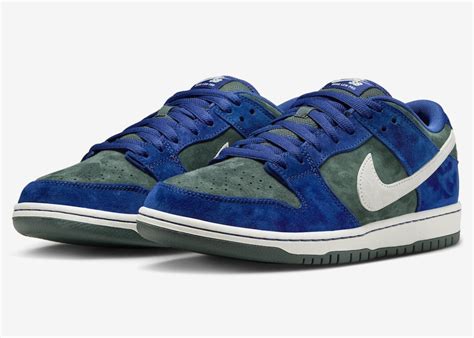 nike dunks deep royal